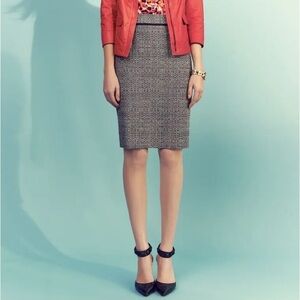 Classiques Enterier Tweed Back Zipper Reversible Pencil Skirt